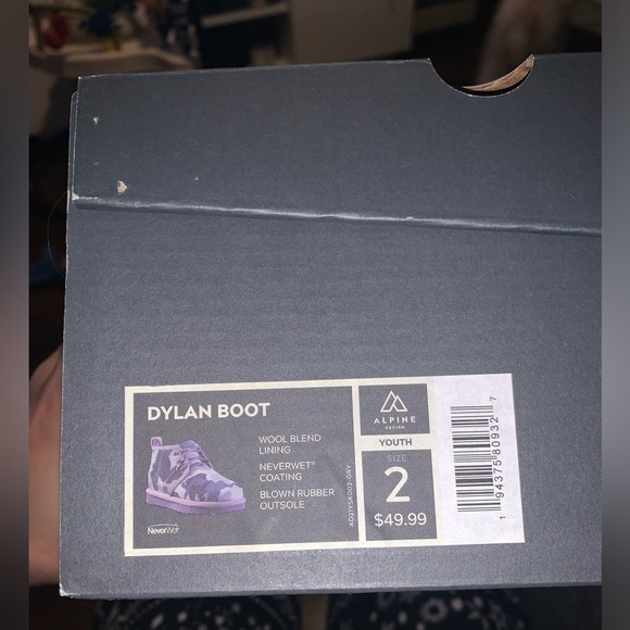 boys boots - Picture 3 of 6